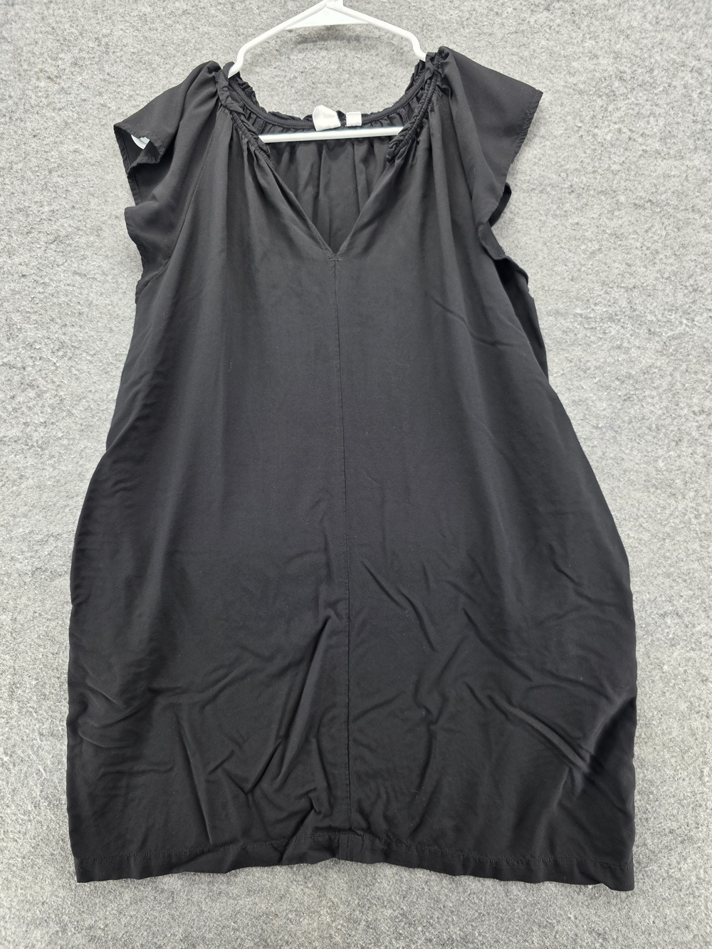 GAP Dress Womens Medium Black SS Zen Neck Rayon Viscose Pockets Relaxed Fit